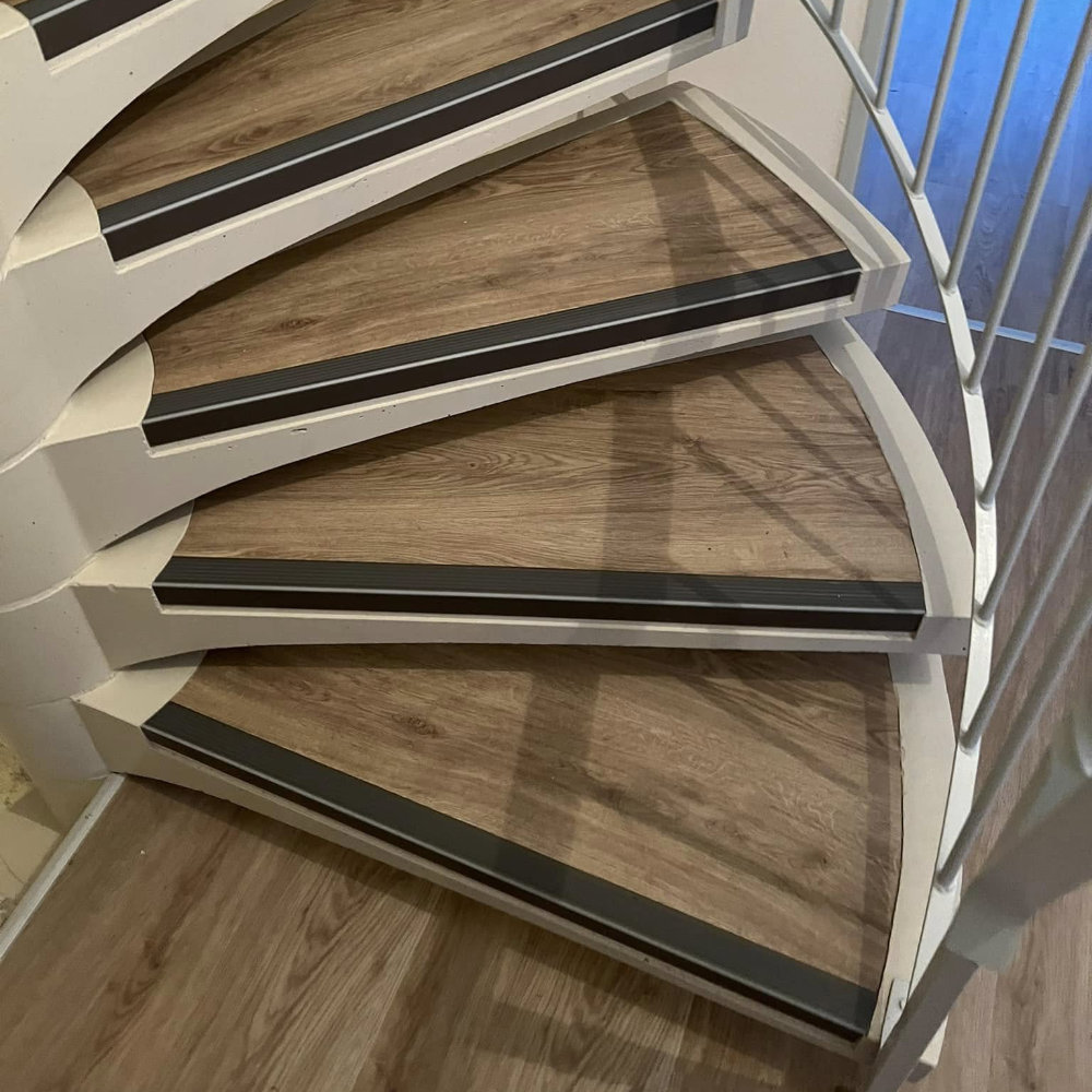 Referenzen Vinylboden und Treppe in München 1